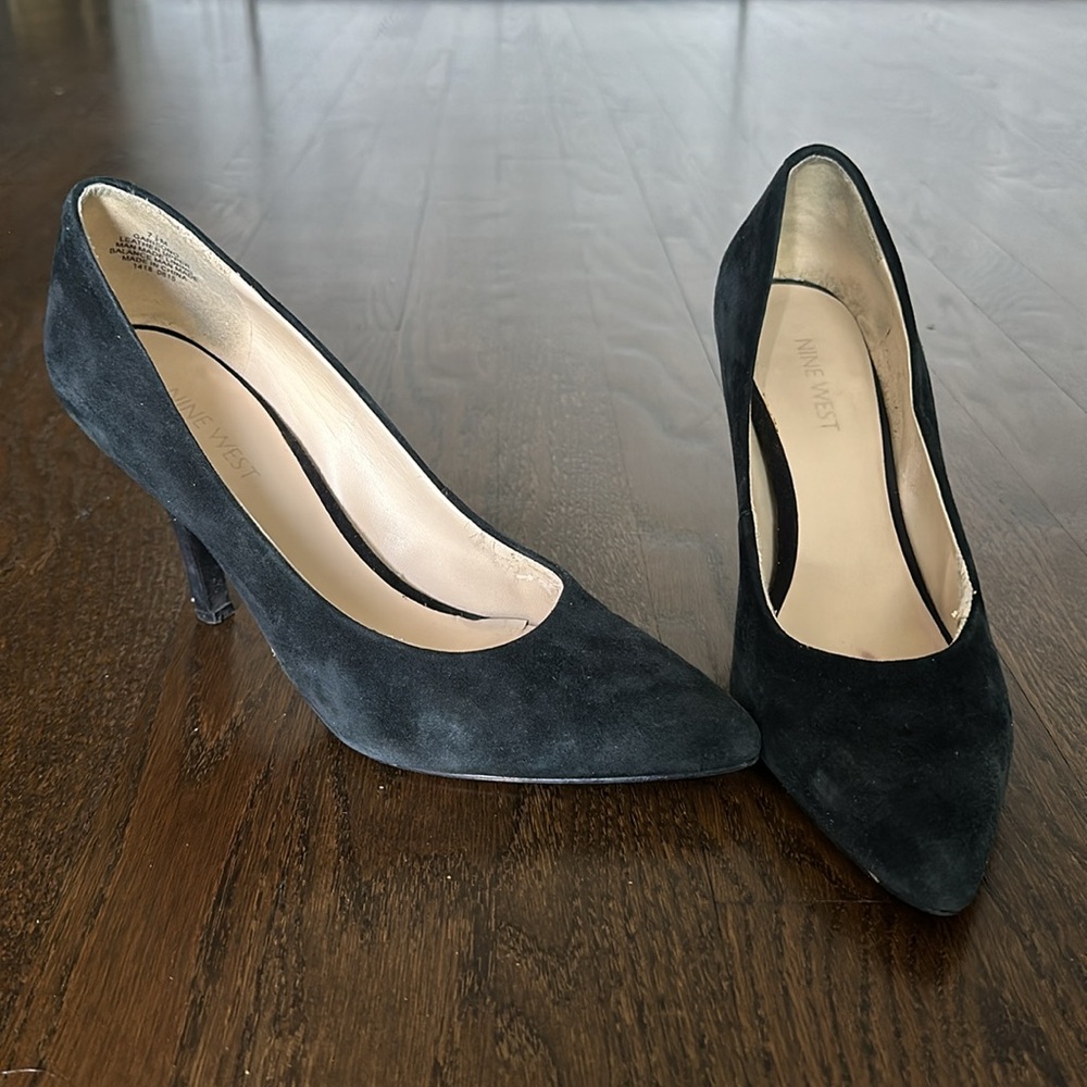 Nine West women’s black suede heels